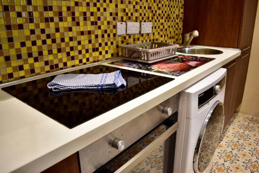 City Centre Pied-A-Terre Near Food Market And Walking Distance To Bus Terminus Valletta Exterior foto